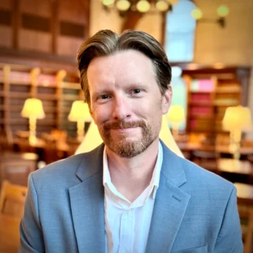 Headshot of Jeff Drobish