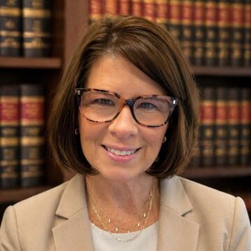 Headshot for Elizabeth Miller, Manager of Dean's Office Operations