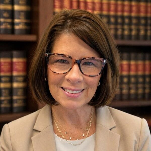 Headshot for Elizabeth Miller, Manager of Dean's Office Operations