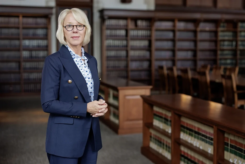 Portrait of WashU Law Dean Stefanie Lindquist