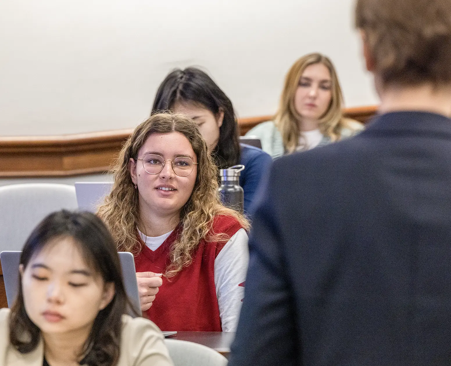 WashU Law student asking question during class.