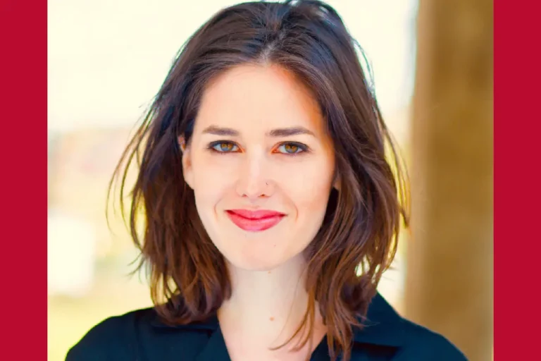 Professor Andrea Katz Headshot