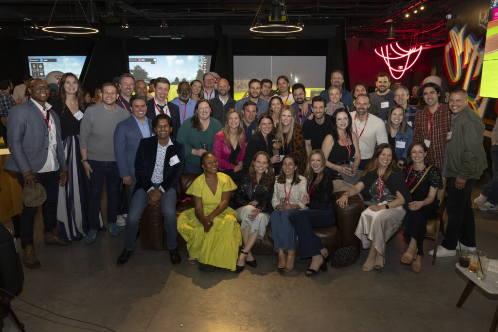 picture of alumni at an alumni reunion event.
